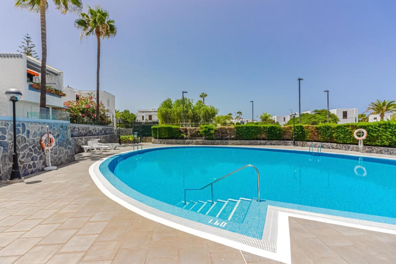 Apartment Apart America - 150 Meters From The Beach, Free Wi-Fi Arona  Εξωτερικό φωτογραφία